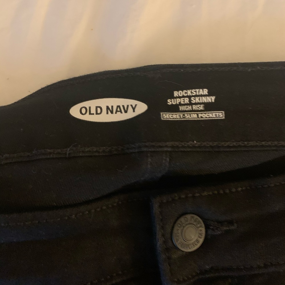 Old navy distressed skinny jeans size 14